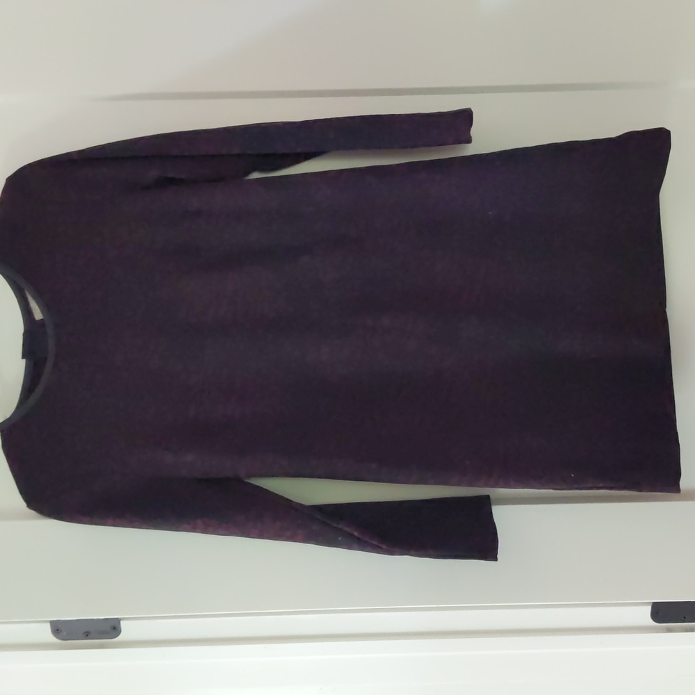 Banana Republic maroon and black ls mini sz10p